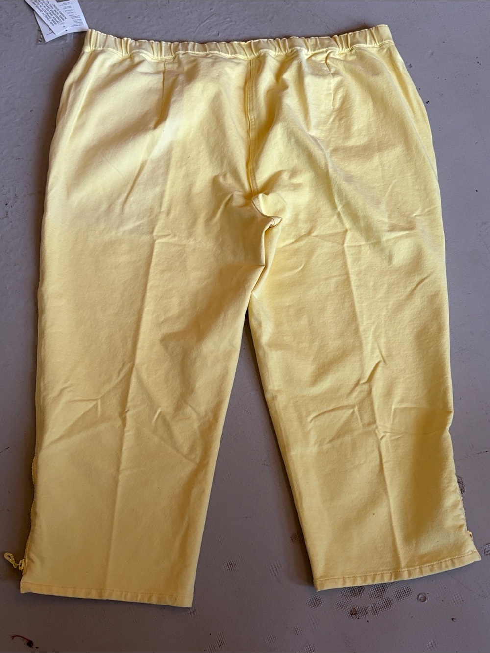 Dream Jeannes by Quacker Factory Women's Yellow Capris Rhinestone Embellishment - Picture 2 of 6